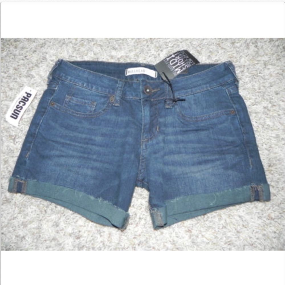 Bullhead Jean Shorts Size 00 NWT